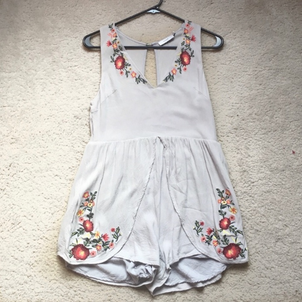 Lush Gray Floral Romper